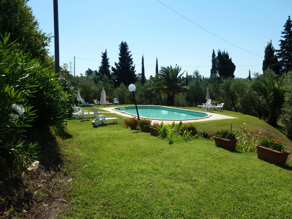 Agriturismo Poggio Al Tesoro Crespina Værelse billede