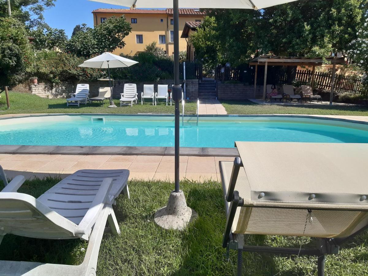 Agriturismo Poggio Al Tesoro Crespina Eksteriør billede