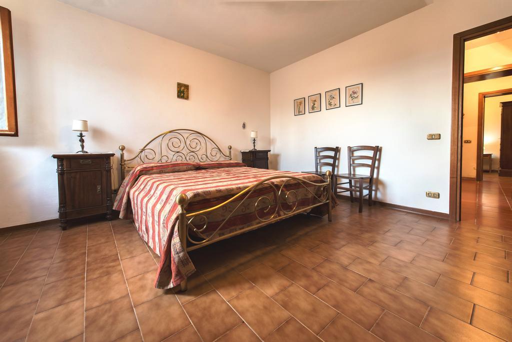 Agriturismo Poggio Al Tesoro Crespina Eksteriør billede