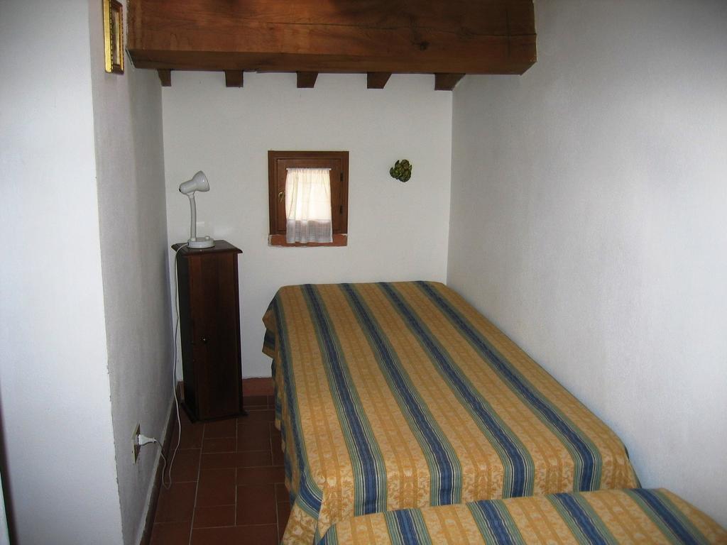 Agriturismo Poggio Al Tesoro Crespina Eksteriør billede